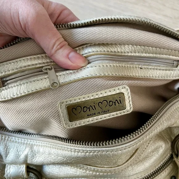 Moni Moni Gold Leather Shoulder Bag - Picture 9 of 10